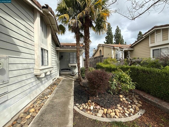 Building Photo - 5303 Grasswood Cir