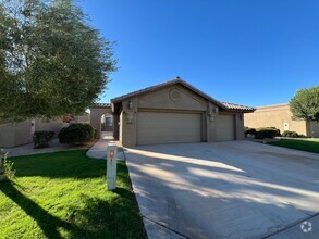 Building Photo - 3 BEDROOM IN LA QUINTA!