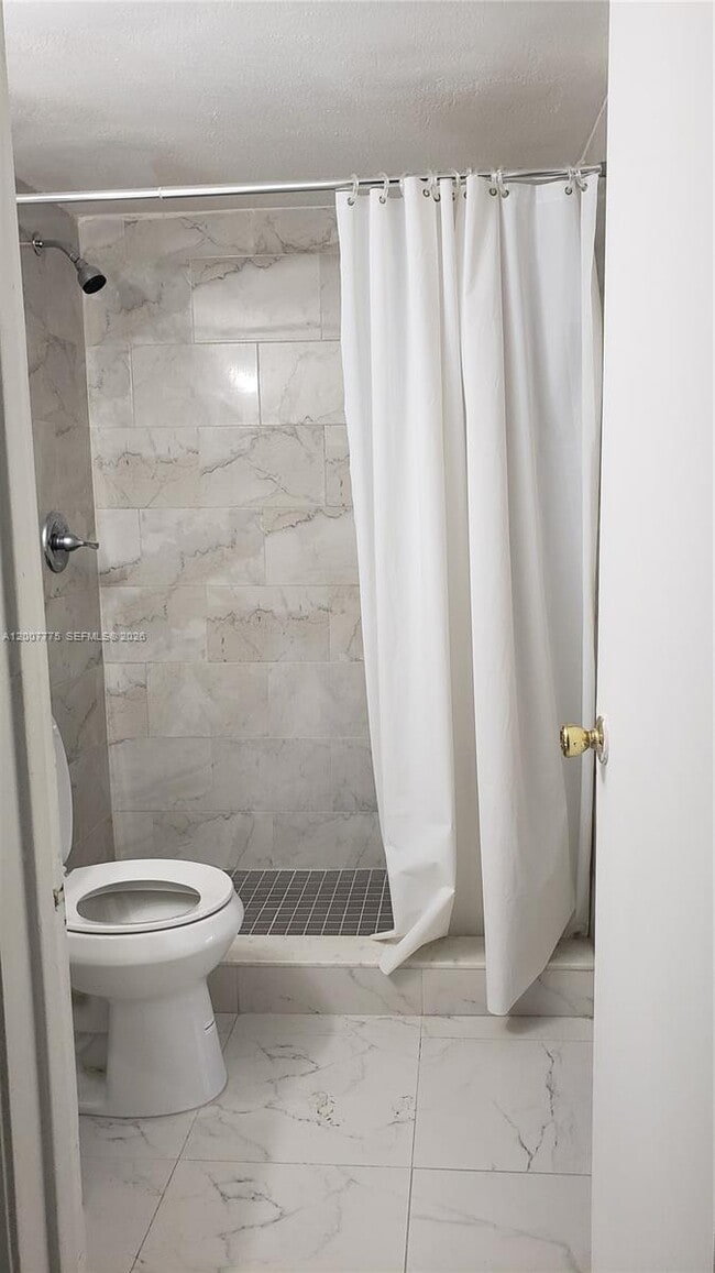 Building Photo - 1251 NE 108th St