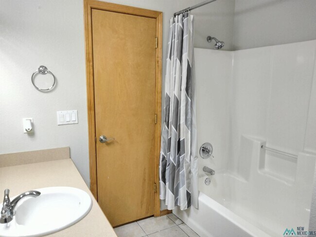 Building Photo - 2301 Reese Dr