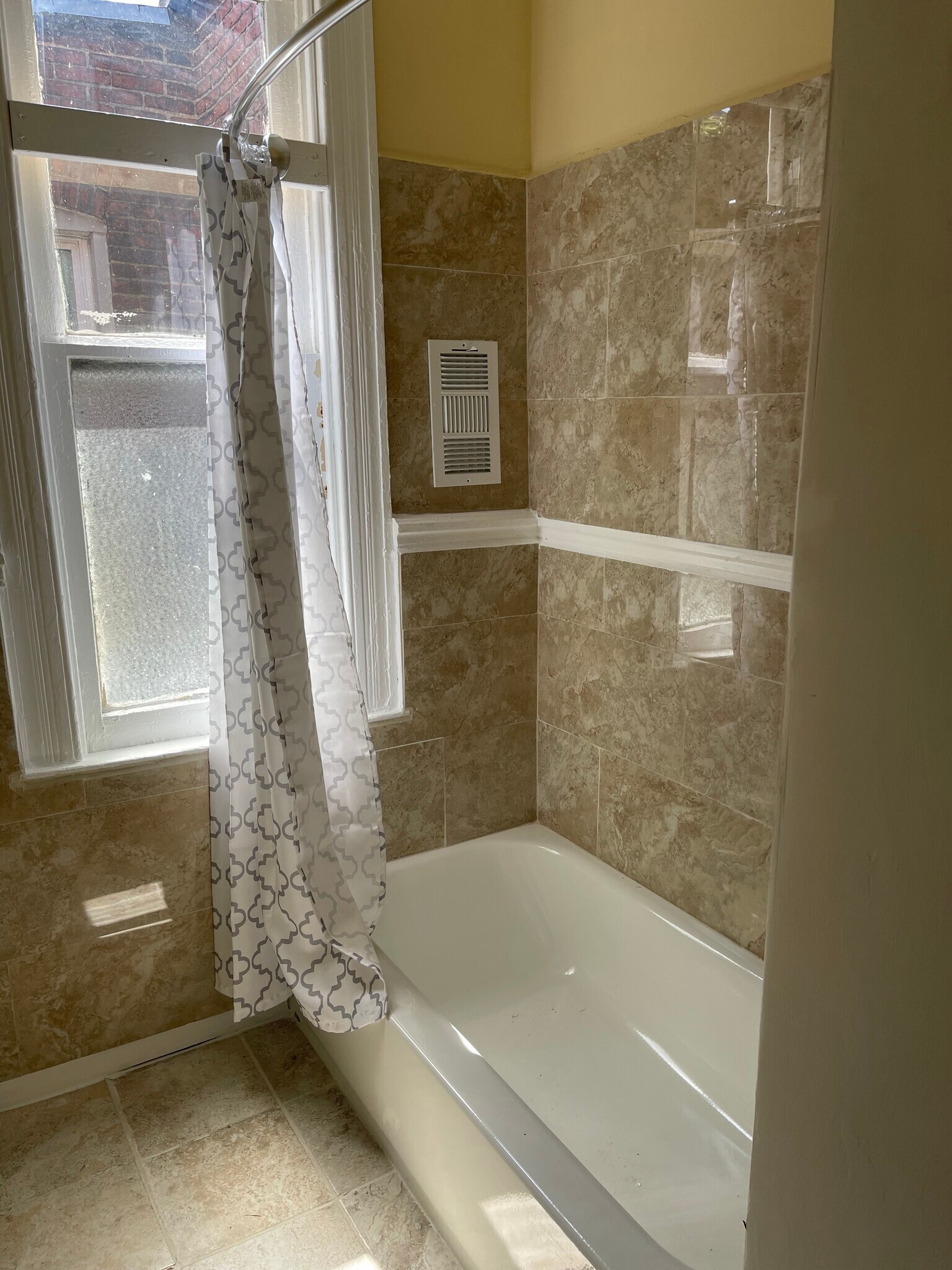 Building Photo - 2309 Avalon Ave