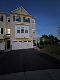 Building Photo - 141 Mercer Ct