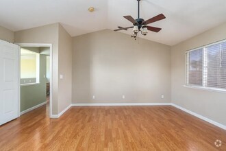 Building Photo - A SUPERB AND STUNNING 4 BEDROOM HOME IN TR...