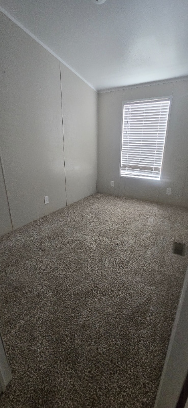 Building Photo - 1120 N Vista Dr