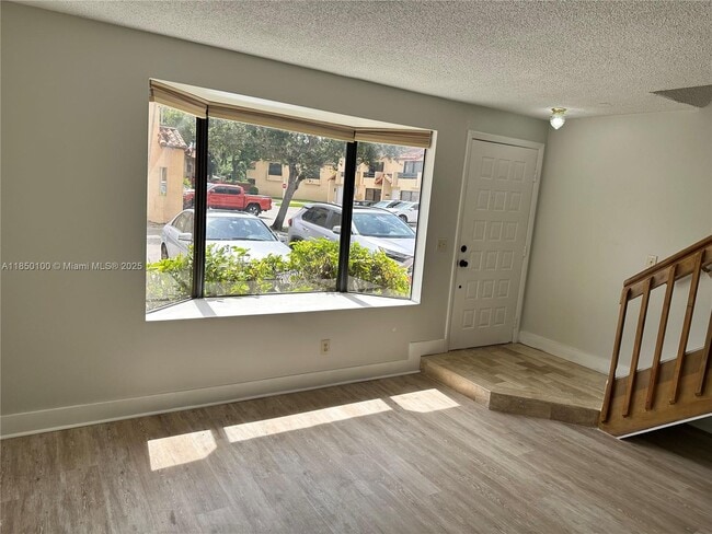 Building Photo - 10152 SW 77th Ct
