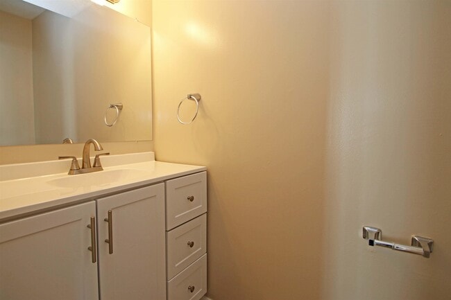 Building Photo - 1041 Oriole Ln