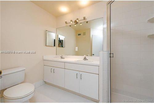 Building Photo - 705 SW 122nd Ave