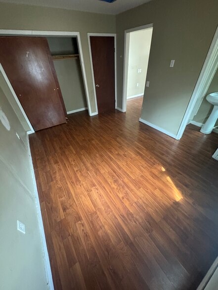 Building Photo - 33 Bushnell Ave