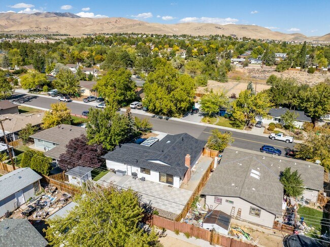 Building Photo - 1175 Akard Dr