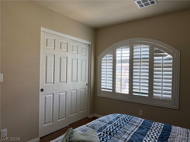 Building Photo - 6073 Crown Palms Ave
