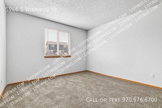 Building Photo - 5946 S Winnipeg St