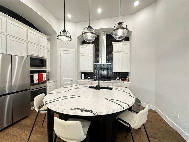 Building Photo - 3880 Verona St