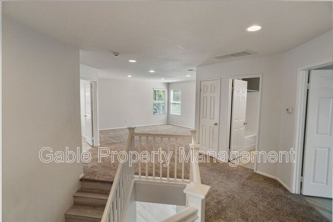 Building Photo - 29620 Teasedale Pl