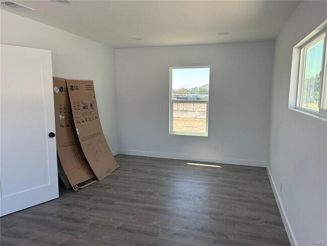 Building Photo - 3863 California Ave