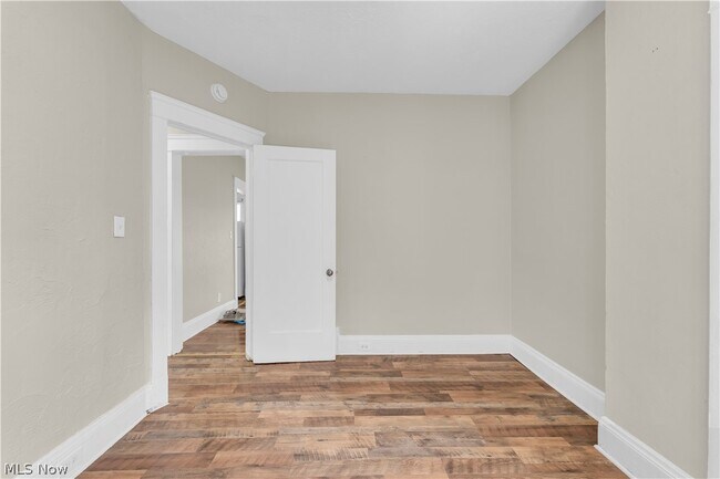 Building Photo - 414 E 148th St