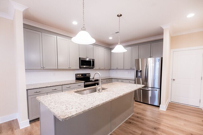 Building Photo - Beautiful 3Bed/2.5Bath Townhome located in Kernersville at Welden Village