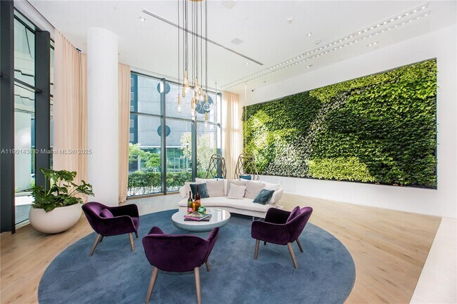 Building Photo - 650 NE 32nd St