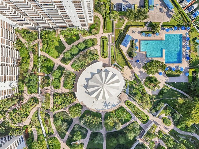 Building Photo - 600 Three Islands Boulevard