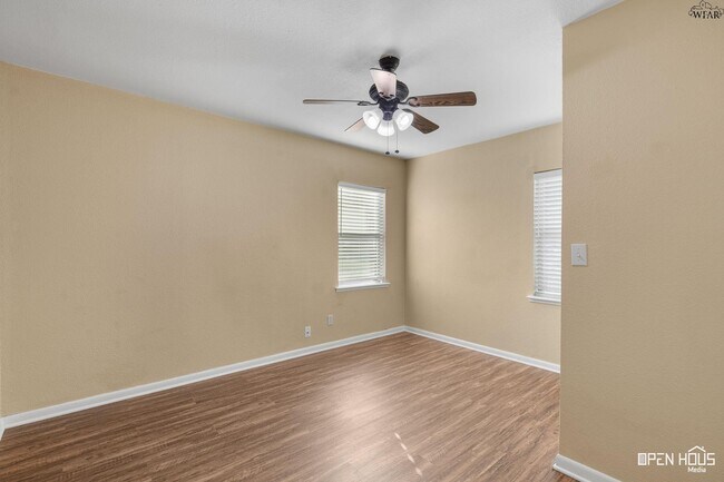Building Photo - 1218 Glendora Dr