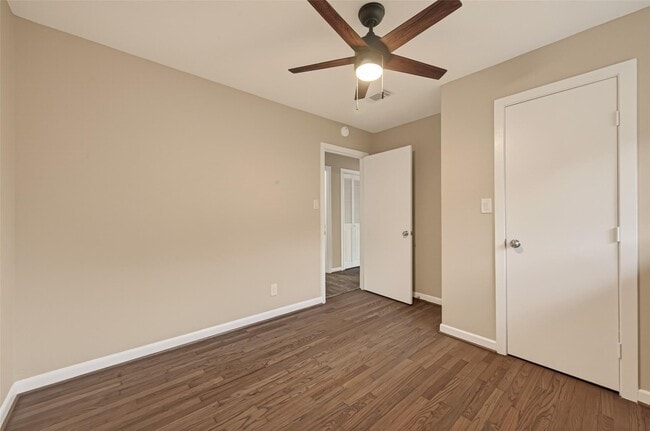 Building Photo - 11206 Huggins Dr