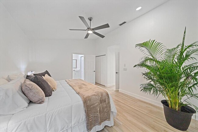 Building Photo - 1684 Pintail Way