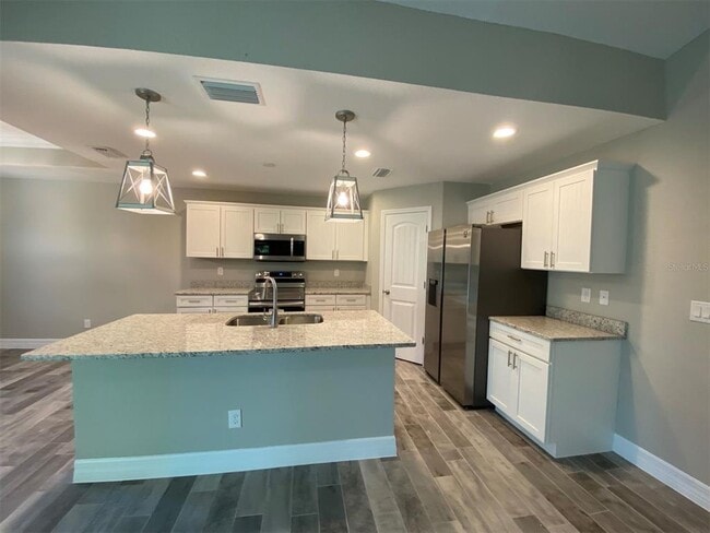 Building Photo - 129 Glades Dr