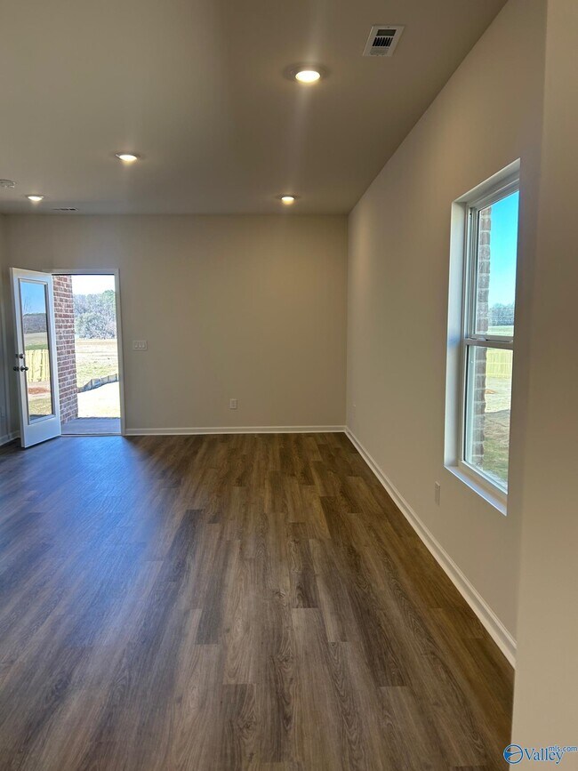 Building Photo - 3405 Cool Spgs Ave SW