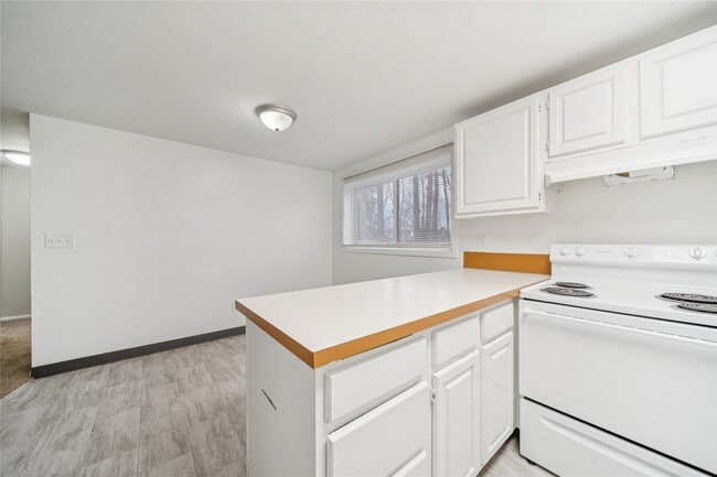 Building Photo - 12332 End St