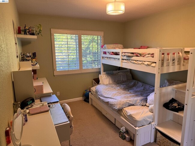 Building Photo - 25806 Clear Springs Ct