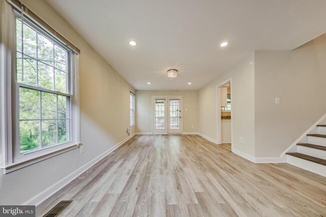 Building Photo - 12004 Montrose Village Terrace