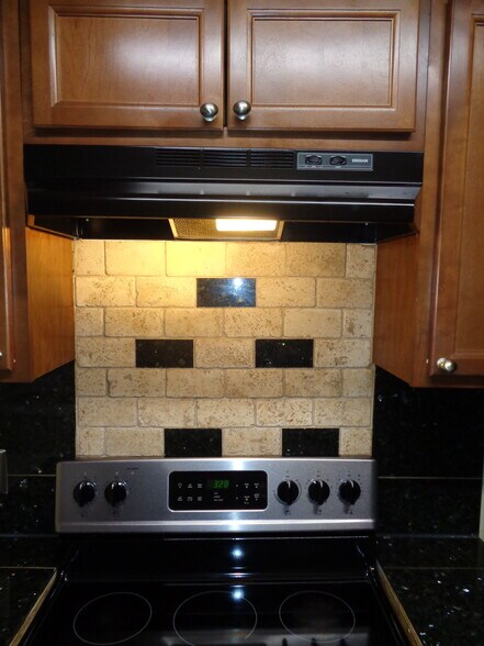 Building Photo - 946 Jennifer Jean Dr