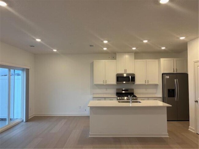Building Photo - 10513 Harbor Ln N