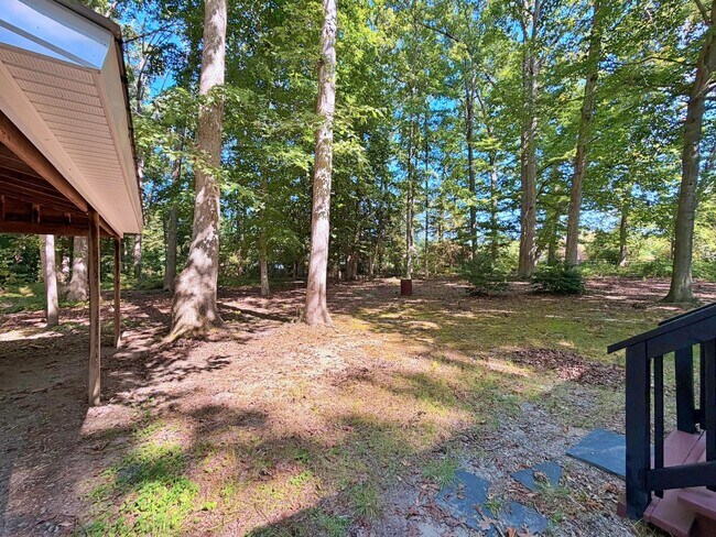 Building Photo - 8800 Sedbergh Dr