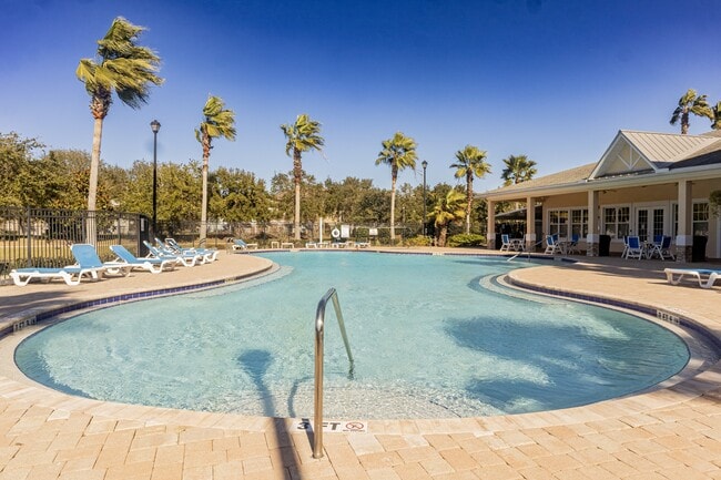 Building Photo - 8226 Green Parrot Rd