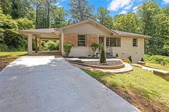 Building Photo - 1641 Rockcliff Pl SE