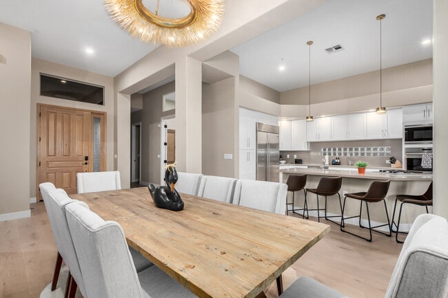 Building Photo - 10837 E Running Deer Trail