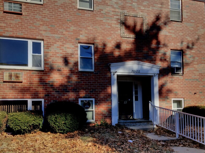 Exterior - 205 Regency Park Drive