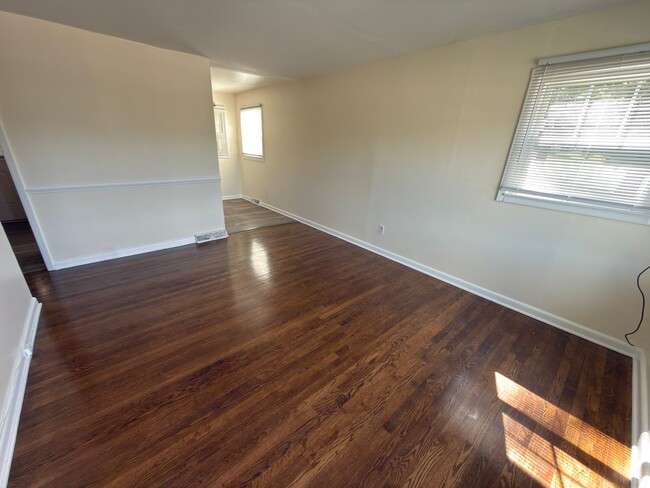 Building Photo - Christiansburg, 3 BR / 1 BA, Available for rent
