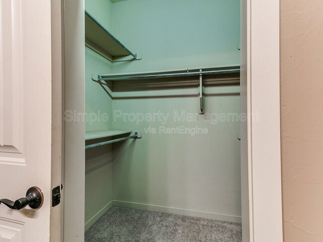 Building Photo - 2876 Muzzy St