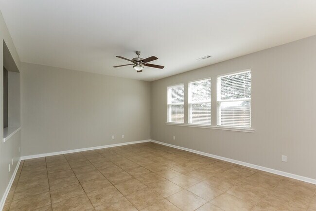 Building Photo - 30 Timber Ln