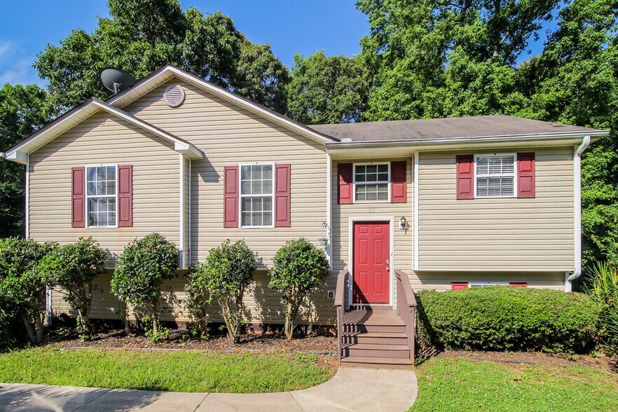 Primary Photo - 40 Hunters Ridge Ct