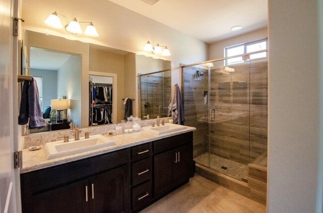 Building Photo - Beautiful 2 bedroom, 2 bath, plus den in an amazing 55+ community in Encanterra! - MEMBERSHIP INC...