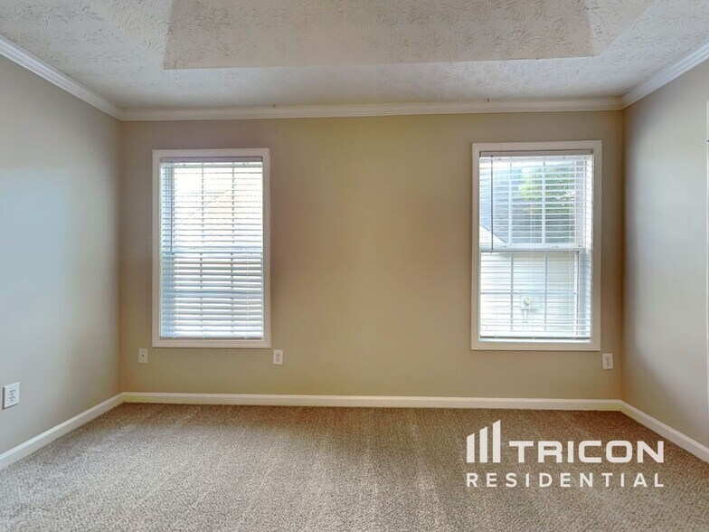Building Photo - 2309 Swan Lake Ct