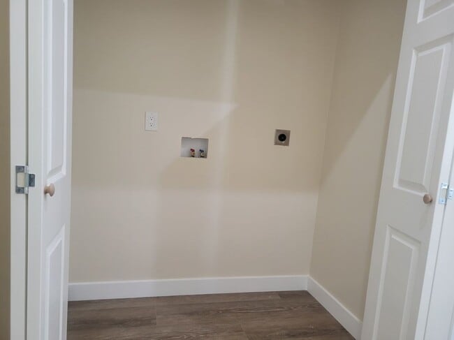 Building Photo - 21753 Romar St