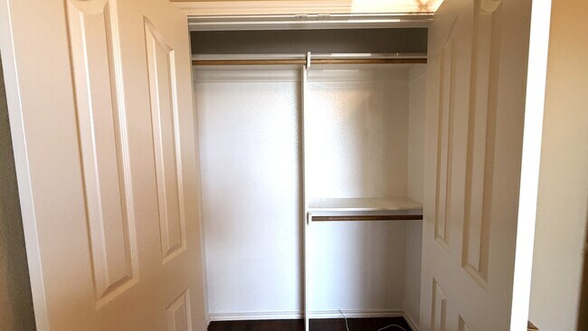 Building Photo - 507 Mesa Ridge Ct