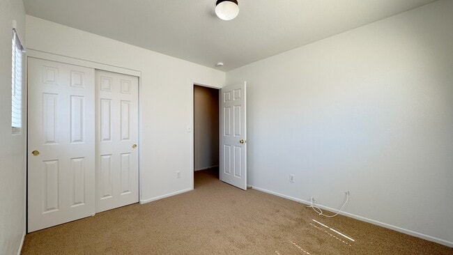 Building Photo - 6176 Windmill Island Ave