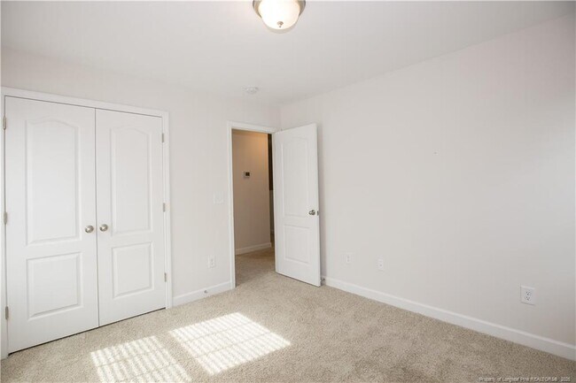 Building Photo - 1170 Camellia Dr