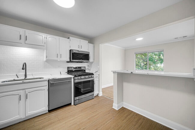 Building Photo - 607 Berkley Ct