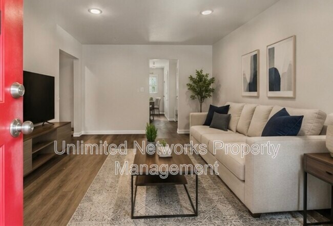 Building Photo - 1305 Clermont Ave