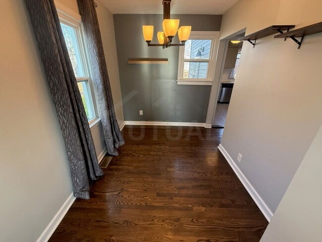 Building Photo - 389 Channing St